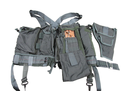 新品未使用✦Burton AK Helim Vest S グレークラウド メンズ Burton [ak] ヘリウム ストレッチ インサレーテッド ベスト