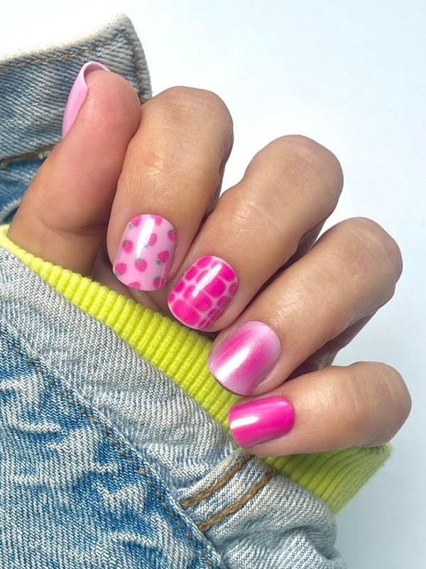 Red Aspen Press On Nails-Keep 'em Guessing, Kami Short Square