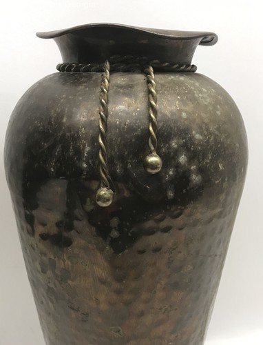 18" Brass Vase - Picture 3 of 6