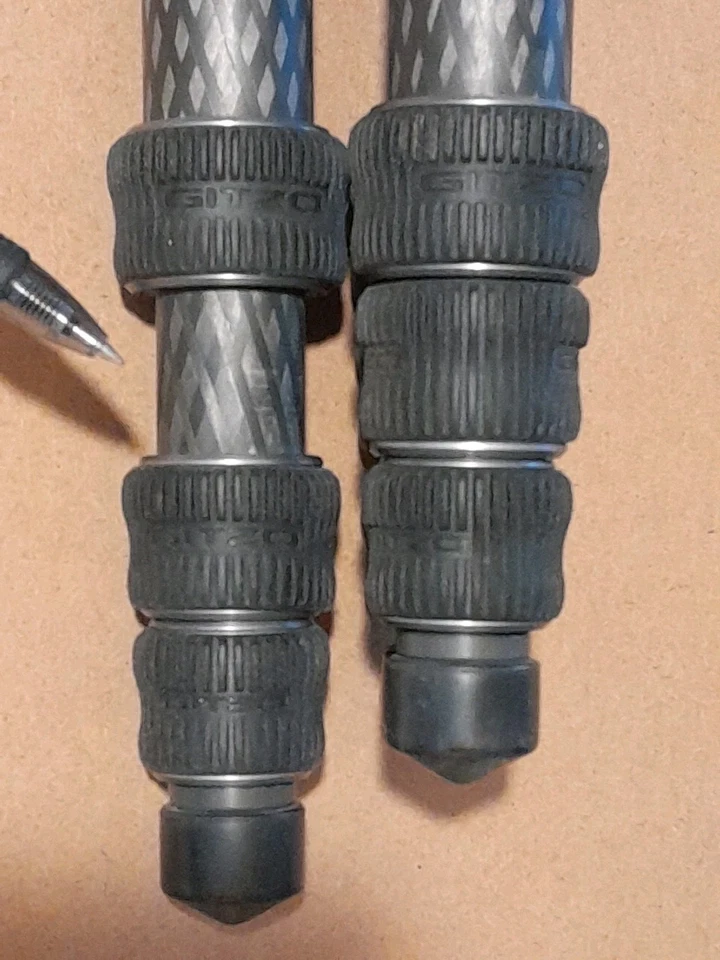 GITZO TRAVELER, GT2545T, CARBON TRIPOD. FOR PARTS AND REPAIR. HAS LEG ISSUE. - image 4 of 4