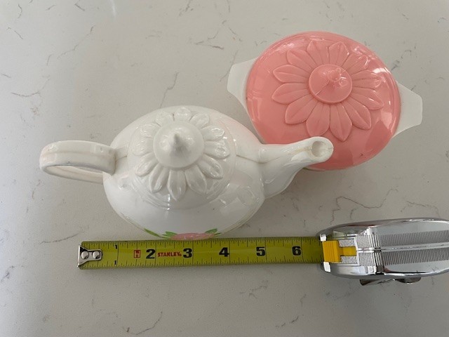 Vintage - 14-PC Children's Plastic Toy Dish Set - White with Pink Roses