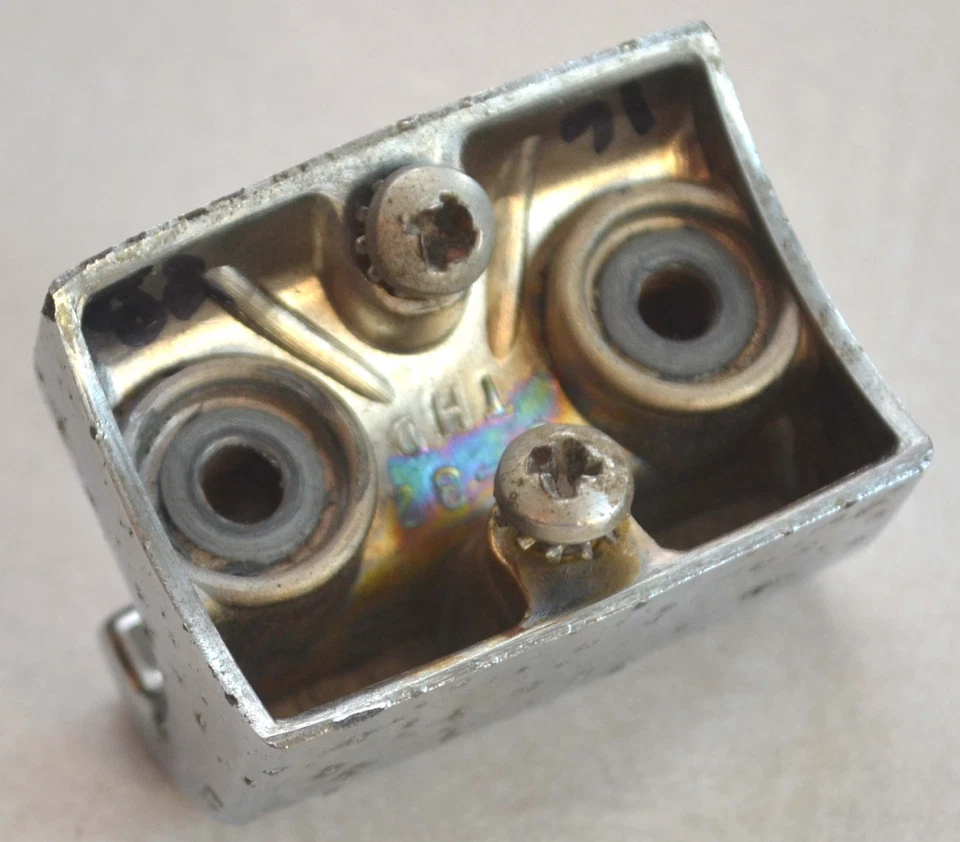 Ford Thunderbird 1961-1963 parasol brazo clip montaje y accesorios de montaje, 1962 Foto 2 de 4