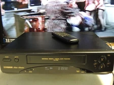 ESTATE FISHER VHS MODEL FVH-2509 WITH MANUAL AND REMOTE IN WORKING ORDER