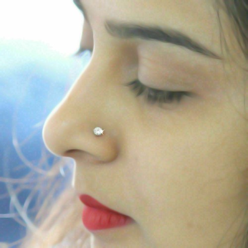 0.25 Ct Round Diamond Solitaire Stud Nose Pin For Womens 14K Yellow Gold Finish - Picture 4 of 7