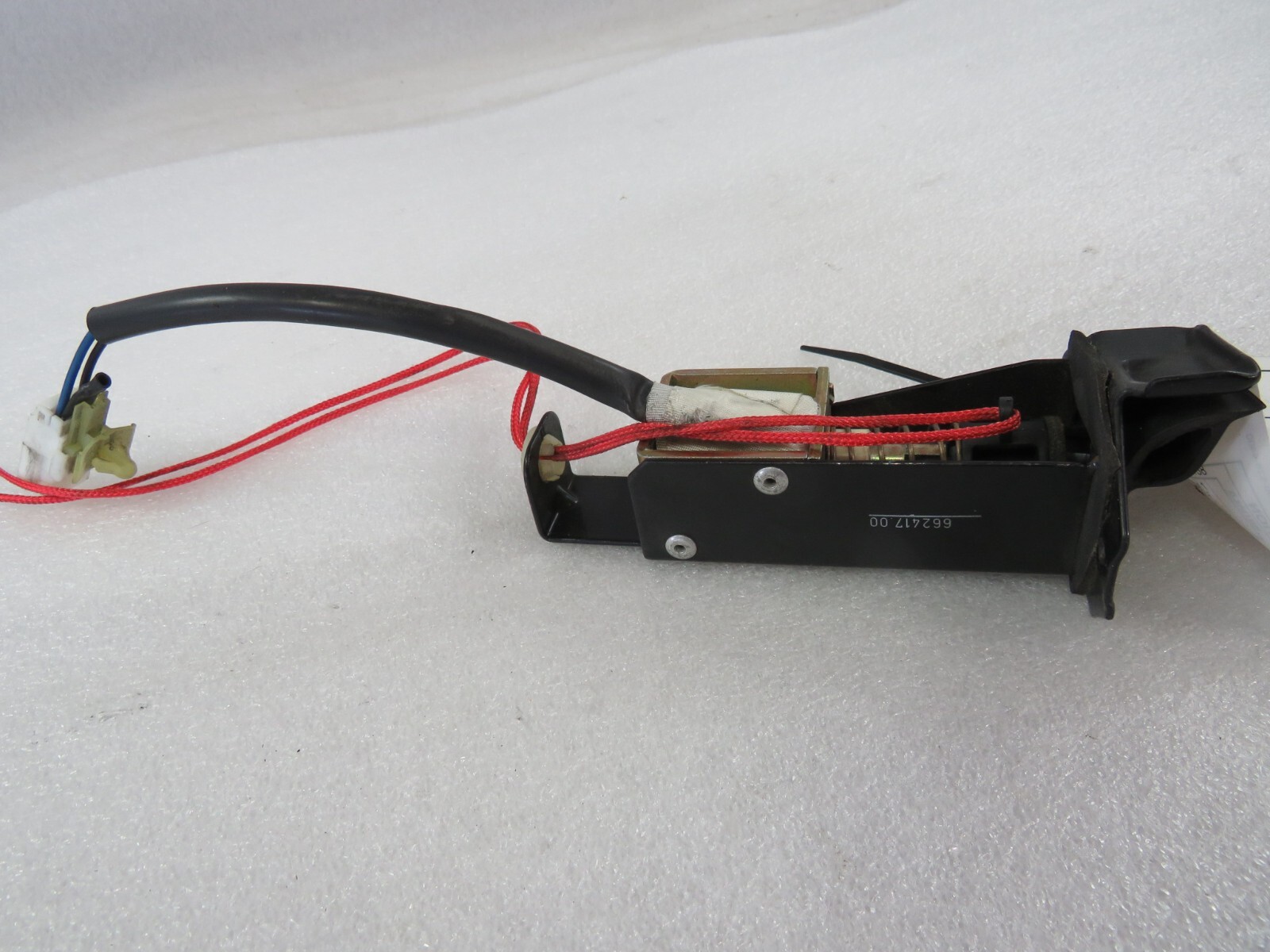 Maserati M138, Spyder, Fuel Door Popper, Used, P/N 66241700