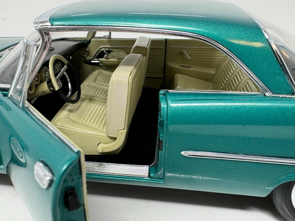 ミニカー ERTL Collectibles 1/18 1957 Chrysler300C 1/18 1957 CHRYSLER 300 C IN BLACK BY ERTL / RACING CHAMPIONS