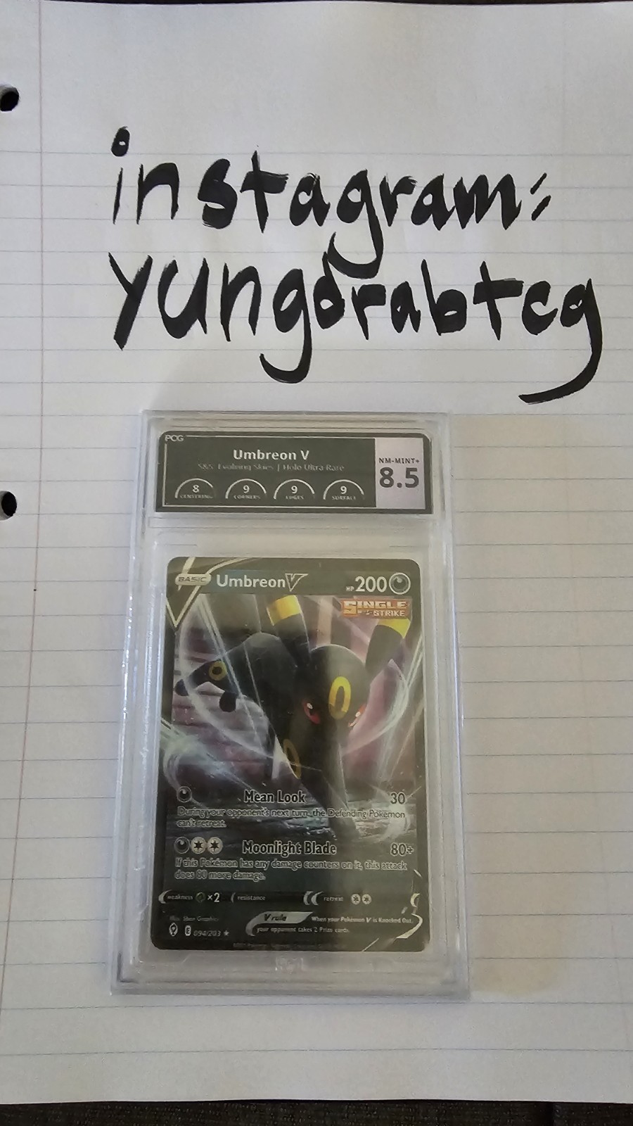 Umbreon V 094/203 Evolving Skies Holo Ultra Rare Pokémon Graded CGC 8.5