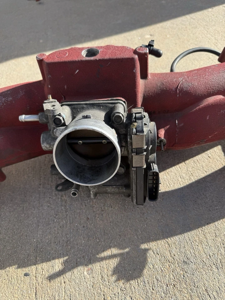 08-21 SUBARU WRX STI OEM MOTOR COLECTOR DE ADMISIÓN CONJUNTO DESNUDO GENUINO Foto 4 de 4