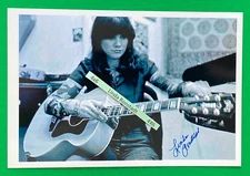 Found PHOTO of Beautiful Singer LINDA RONSTADT Legendary Voice and Performer