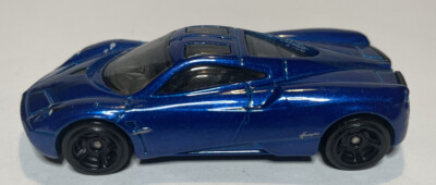 2012 Pagani Huayra * 1:64 Scale Diecast Model Diorama Hot Wheels * F485 ~ GA