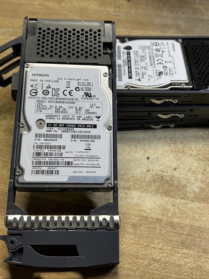 lot 4 Hitachi HUC106060CSS60 600GB 10K SAS 2.5" HDD Dell 0B25656 Hard disk Drive - Image 3 of 3