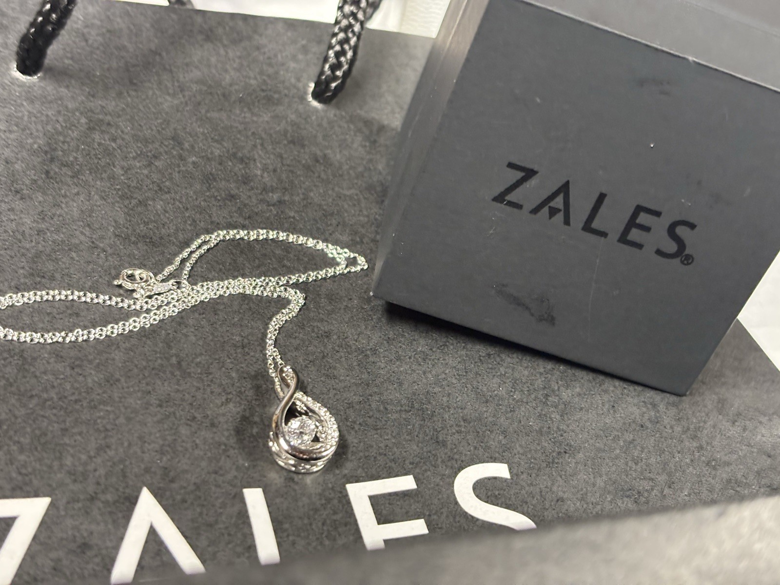 Infinity Pendant Necklace Round Dancing Simulated… - image 5