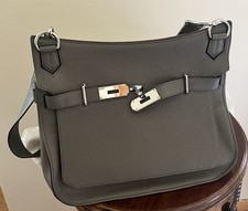 Preços baixos em Bolsas e bolsas femininas HERMÈS Jypsiere