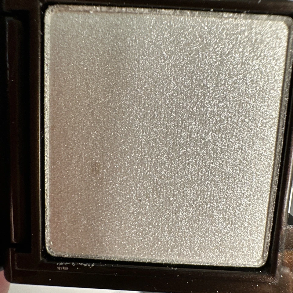 Korres WHITE Sunflower & Evening Primrose Shimmering Eyeshadow 10S - Image 3 of 4