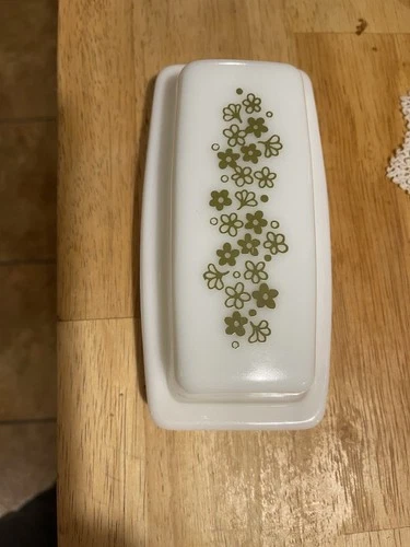 Vintage Pyrex Spring Blossom Crazy Daisy Butter Dish & Lid USA