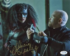 Javicia Leslie Batwoman Autographed Signed 8x10 Photo ACOA