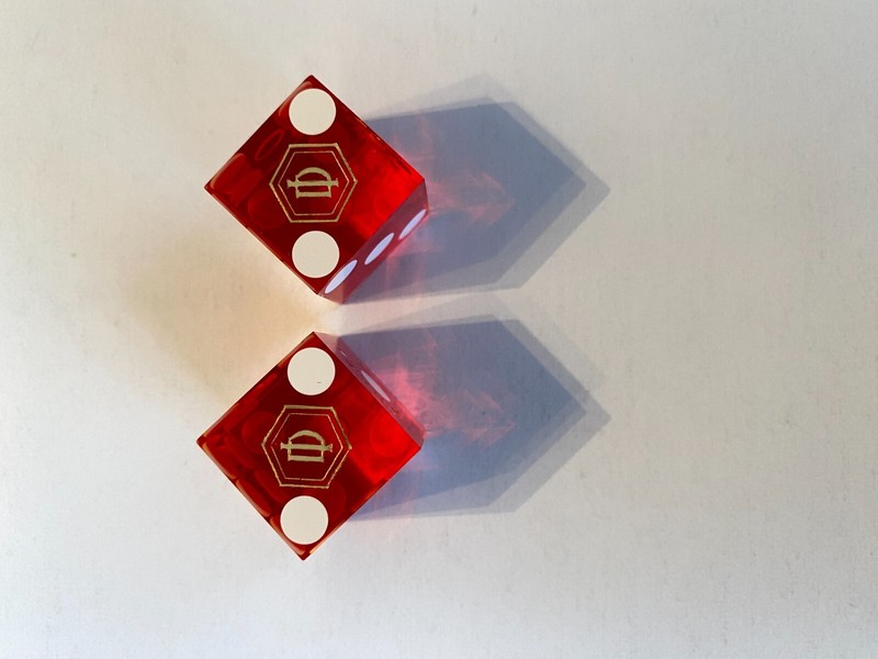 DESERT INN DICE , LAS VEGAS, NUMBERED WITH 2  LOGOS.