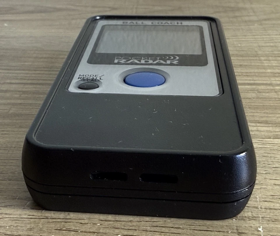 Bola de radar de bolso Coach PR1000-BC ferramenta de treinamento de velocidade com estojo – Funciona testado - Imagem 4 de 4