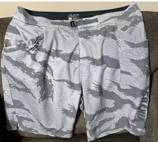 Viktos Shorts Mens 36 GYMSWYM 2 Training Short Hybrid Board Short Tactical