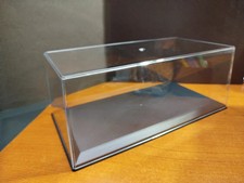 Teca con base nera per modellini scala 1:18 misure esterne 33,5x17,5x13 cm #