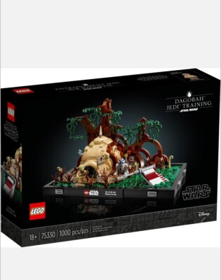 Lego 75330 Star Wars : Dagobah Jedi Training Brand New 1000 Pieces