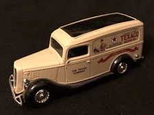 Ertl 1936 Texaco Texas Company Ford Panel Van Collectible Die-cast Model