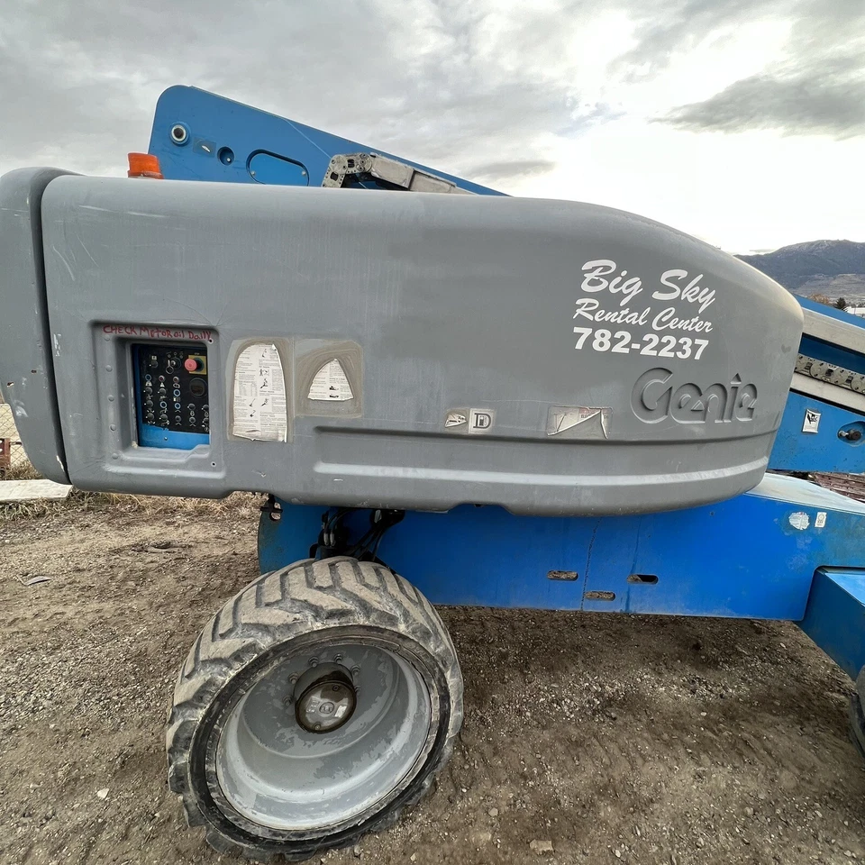 2006 GENIE S60 60’ DIESEL 4x4 BOOM DRIVABLE MAN PLATFORM LIFT - Image 2 of 4