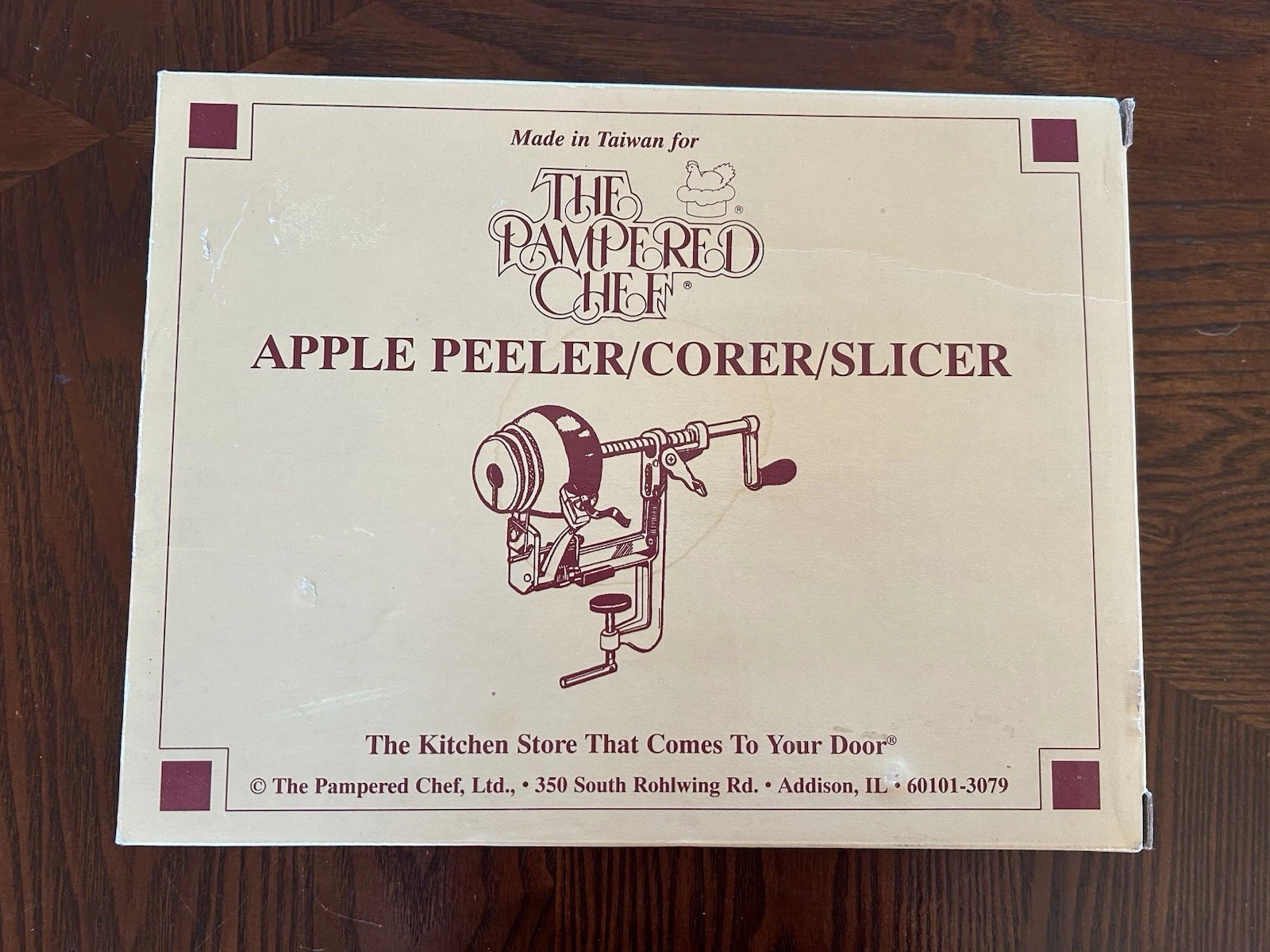NEW The Pampered Chef 2430 Apple Peeler Corer Slicer