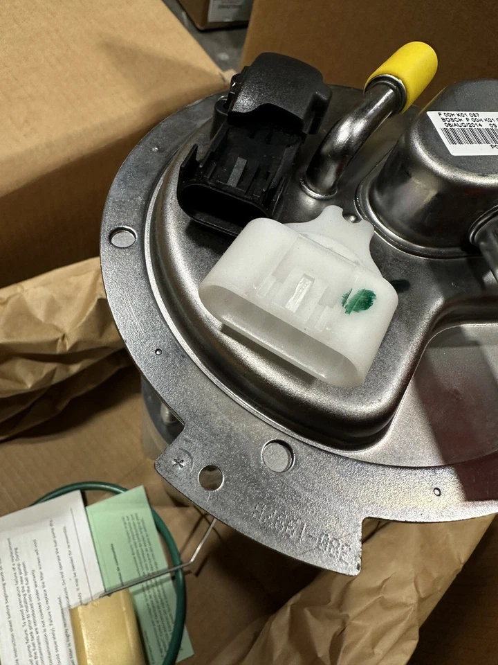 Conjunto de módulo de bomba de combustible - Bosch 67792 - FOOHK01087 Chevy, GMC, Colorado, Canyon09-12 Foto 3 de 4