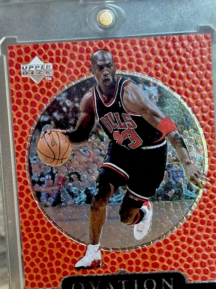 Tarjeta Michael Jordan años 90 INSERTAR ARCO IRIS HOLO FOIL RARA SP 🔥 CAMISETA DE LOS BULLS #23 Foto 3 de 4