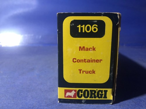 Vintage Corgi Majors 1106 Mack Container Truck & 1102 Crane Fruehauf (NEW) - Picture 7 of 17