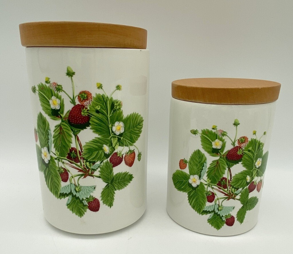 PORTMEIRON・Summer Strawberriesa（新品未使用） Portmeirion Summer Strawberries Set of 2 Canisters 1980 England
