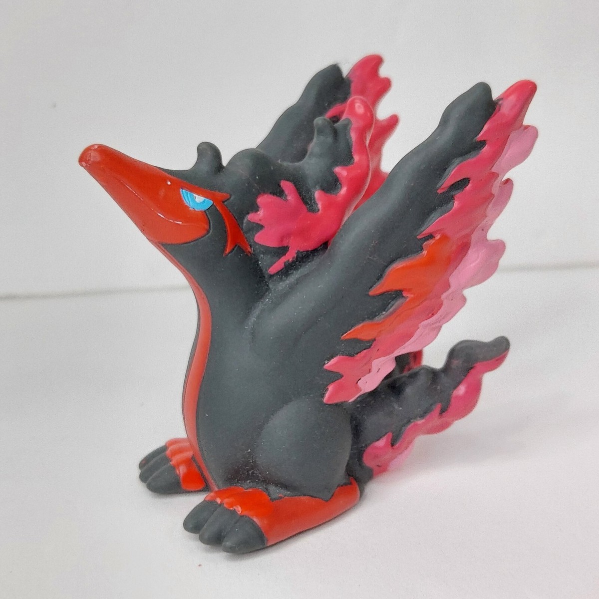 2021 Pokemon Finger Puppet Galar Galarian Moltres Nintendo Bandai