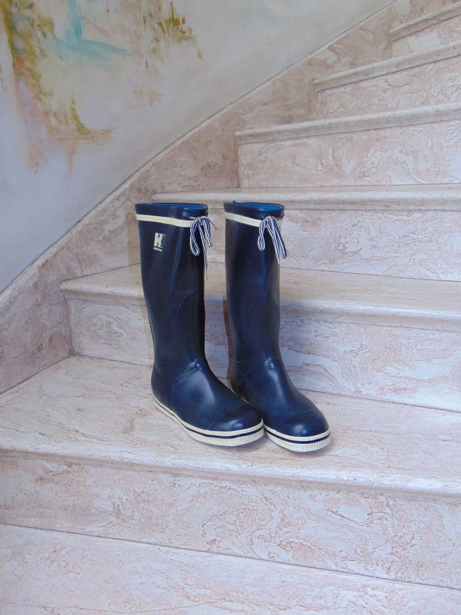 Flat sole hotsell rain boots