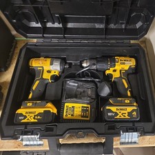 DEWALT DCK2060M2T 18V Cordless Drill & Impact Driver Twin Pack very little use