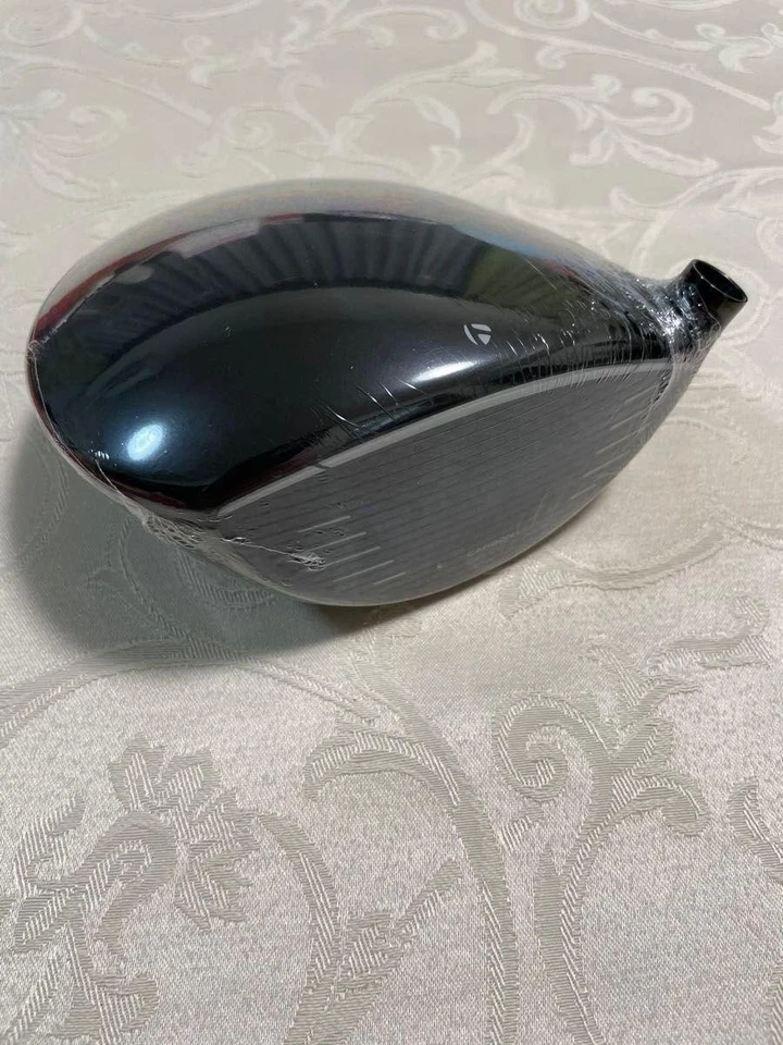 TaylorMade Qi10 Max Driver Head Only 9 deg Right Hand Headcover New - Image 3 of 4