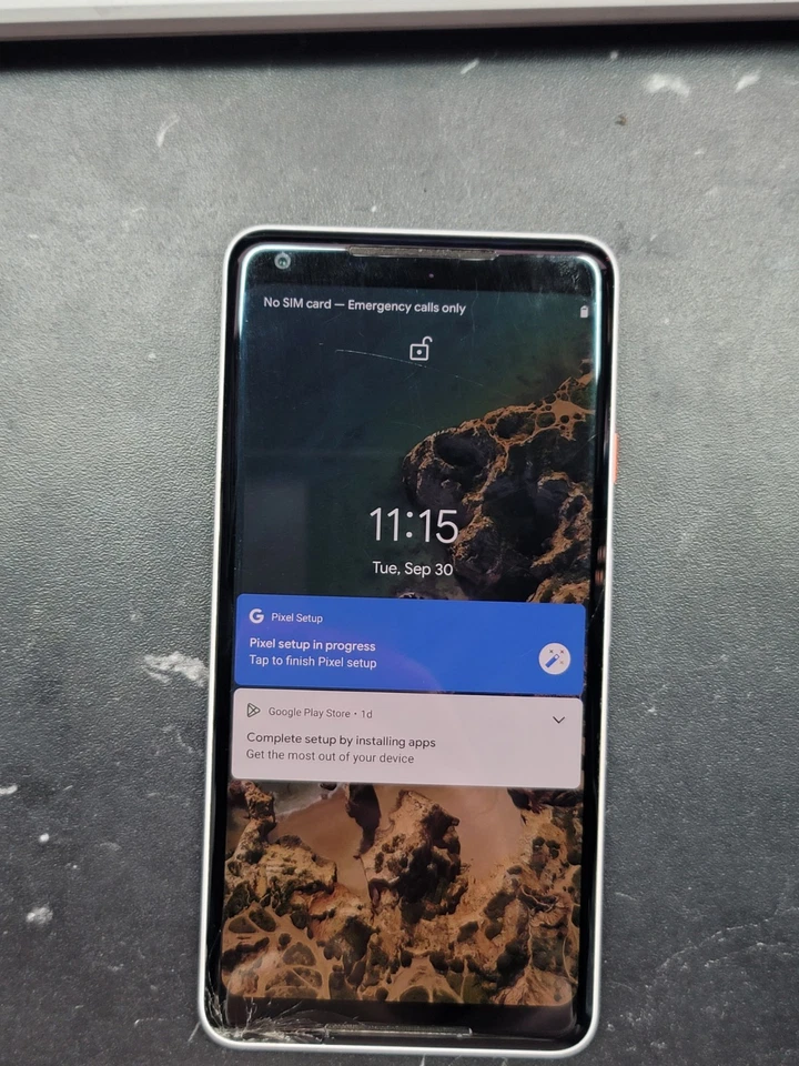 Google Pixel 2 XL - 64 GB - Unlocked Black & White Works Good Clean Phone - Image 3 of 4