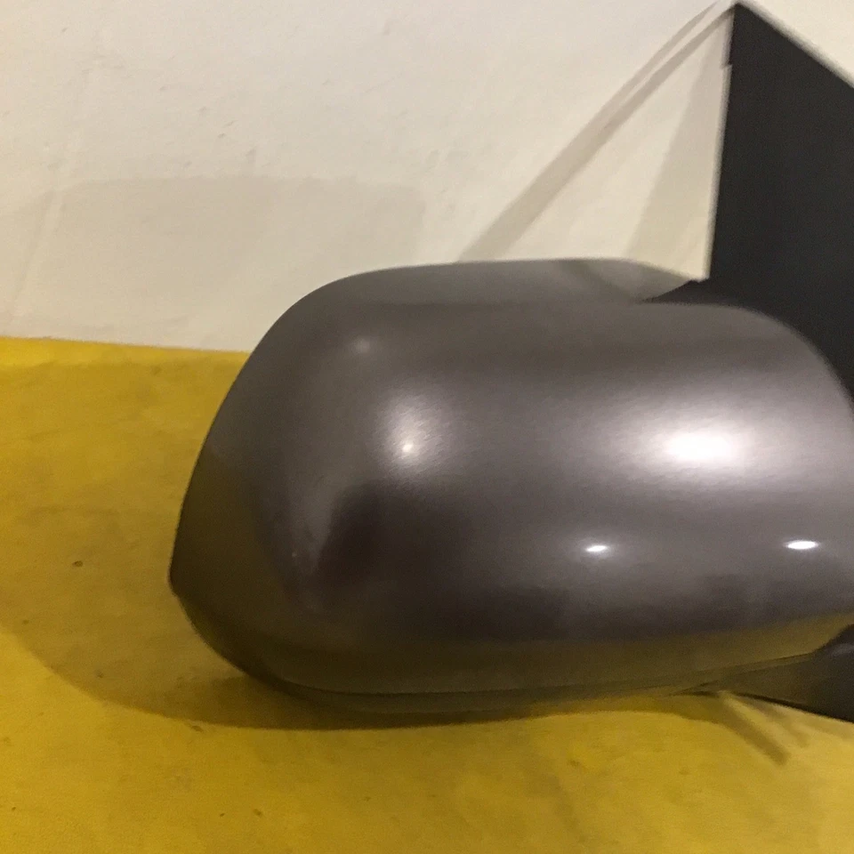 Оригинальное правостороннее боковое зеркало обзора для Toyota Sienna 2011 2012 годов выпуска 74548 - Изображение 3 из 4