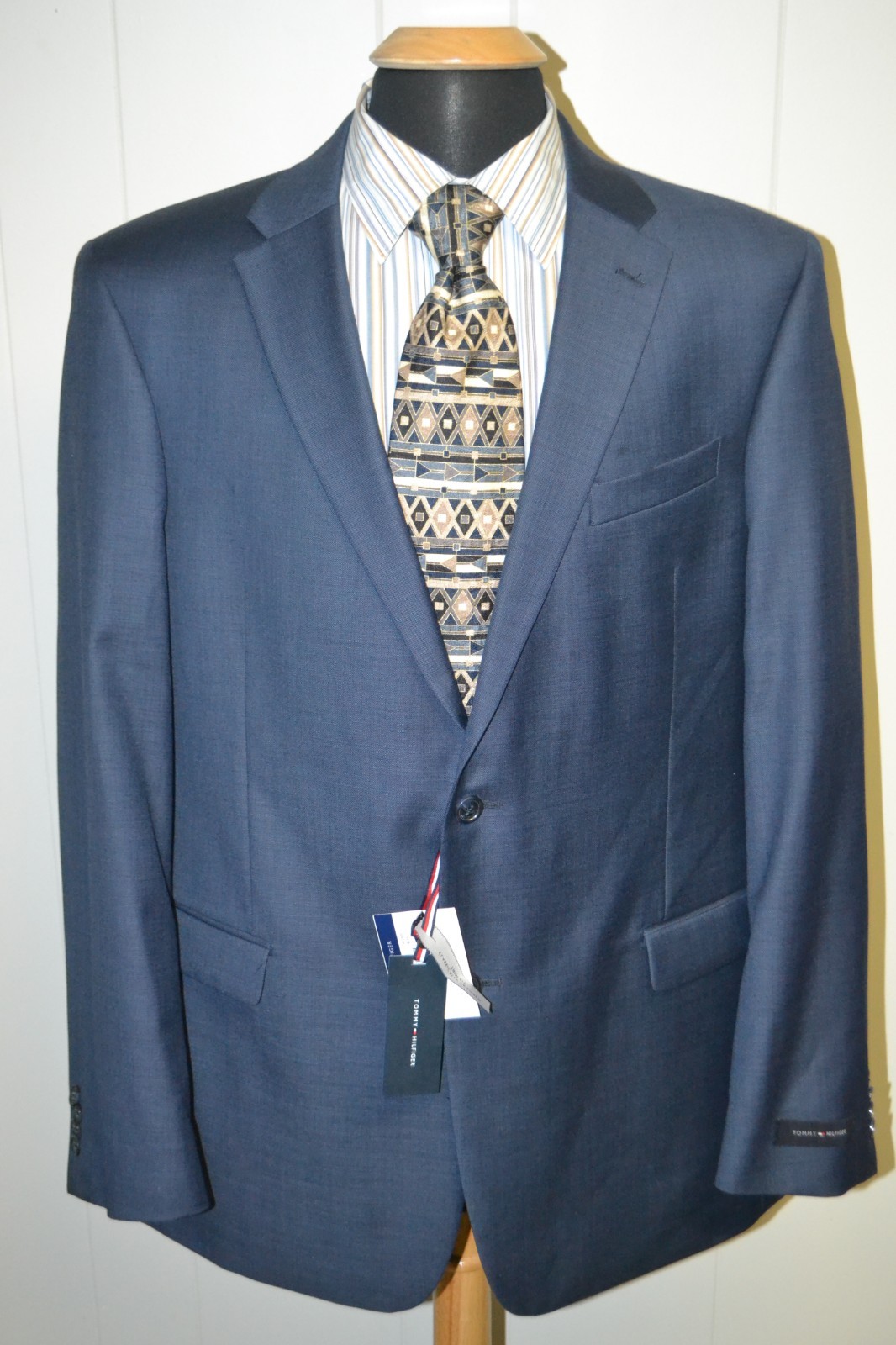 NWT Tommy Hilfiger Men's Navy Blue 2 Front Button Sports Coat Sz 44L