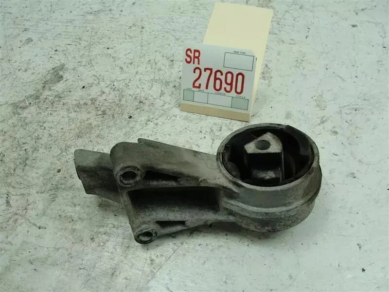 Soporte de montaje del motor L300 2001 Saturn Motor Soporte trasero OEM Foto 2 de 4