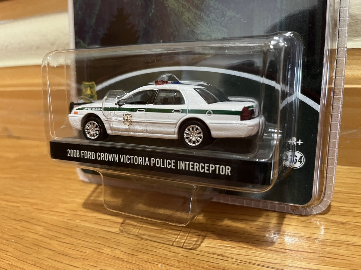 グリーンライト2008 Ford Crown Victoria ミニカー 2008 Ford Crown Victoria 