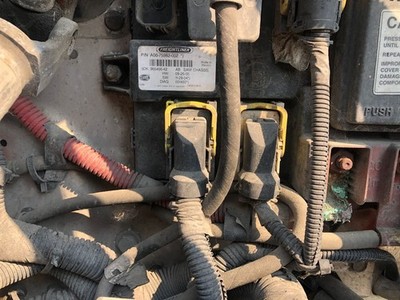2008-2018 Freightliner CASCADIA Left/Driver Elec Chassis Ctrl Mod # A0675982002