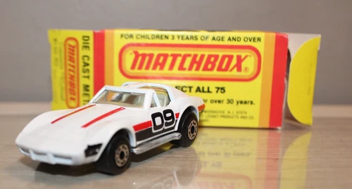 MATCHBOX SUPERFAST MB40 CORVETTE T-ROOF WHITE NOS VINTAGE 1979