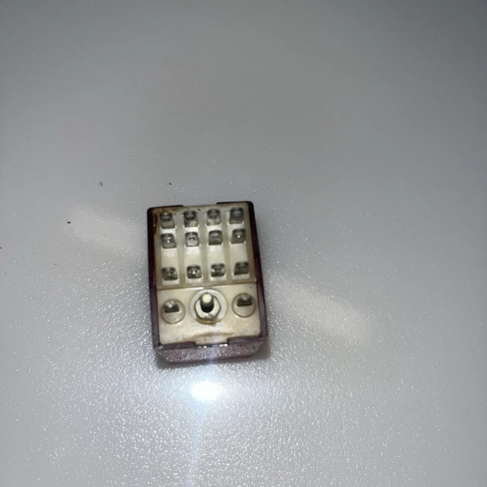 GUARDIAN ELECTRIC A410-364674-13 RELAY 1310P SERIES 15 PIN COIL 120V 5A - Image 4 of 4