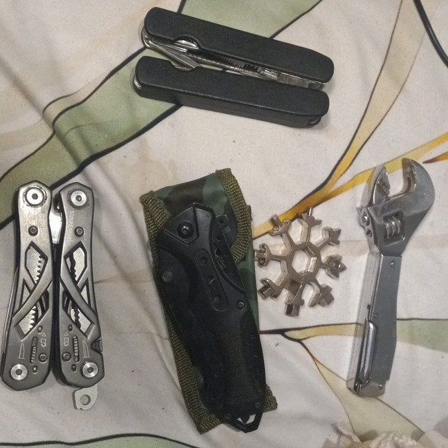 Gerber Suspension Muti Plier 9 Piece Tool universal wrench and more 