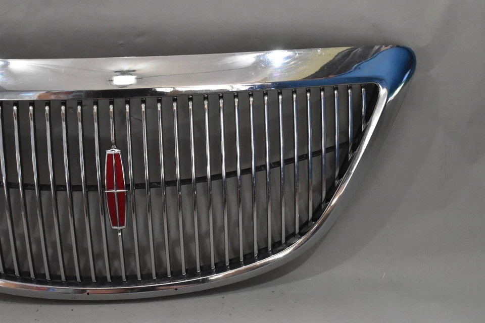 Rejilla cromada Lincoln Mark VIII 97-98 OEM Foto 3 de 4