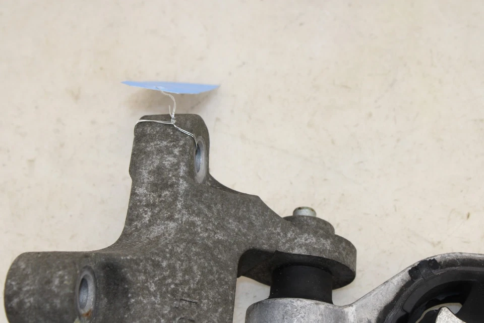 Оригинальное крепление штока крутящего момента для Nissan Juke FWD M/T MR35 2011-2017 годов выпуска - Изображение 3 из 4