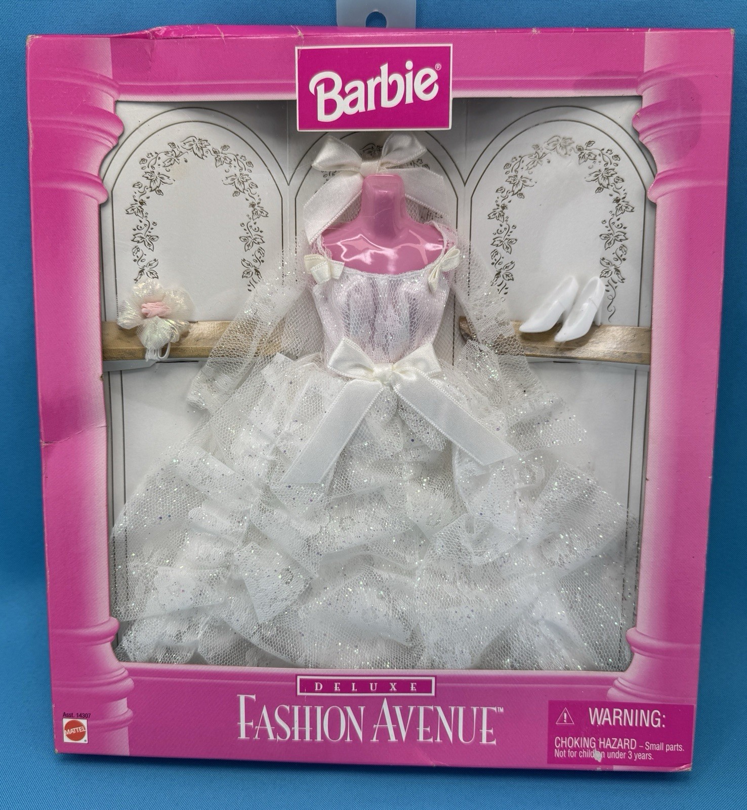 Vintage 1995 Mattel Barbie Fashion Avenue Deluxe Wedding Gown White Outfit Set