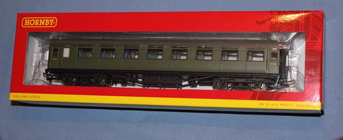 Neu R40030A Hornby Spur 00 SR Maunsell dritte Klasse Esszimmer Saloon Nr. 1366 | Zustand: New