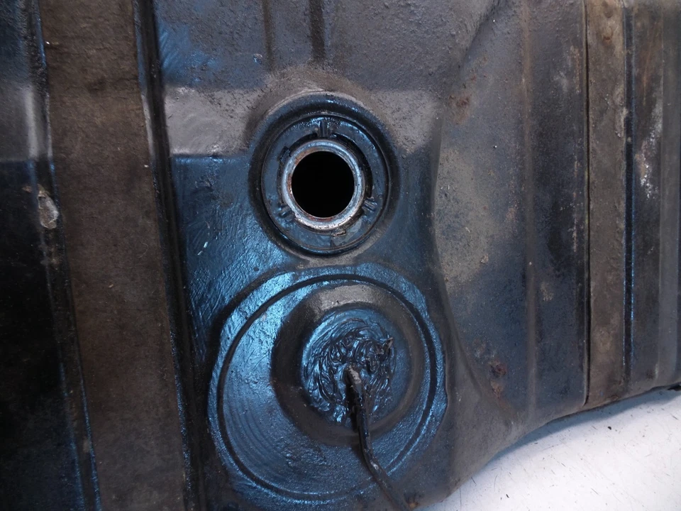 78-81 Camaro 79-81 Firebird Trans Am Fuel Gas Tank (Local Pick Up 44146) - Image 3 of 4